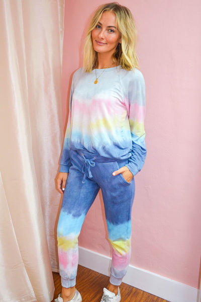 LOUNGEWEAR